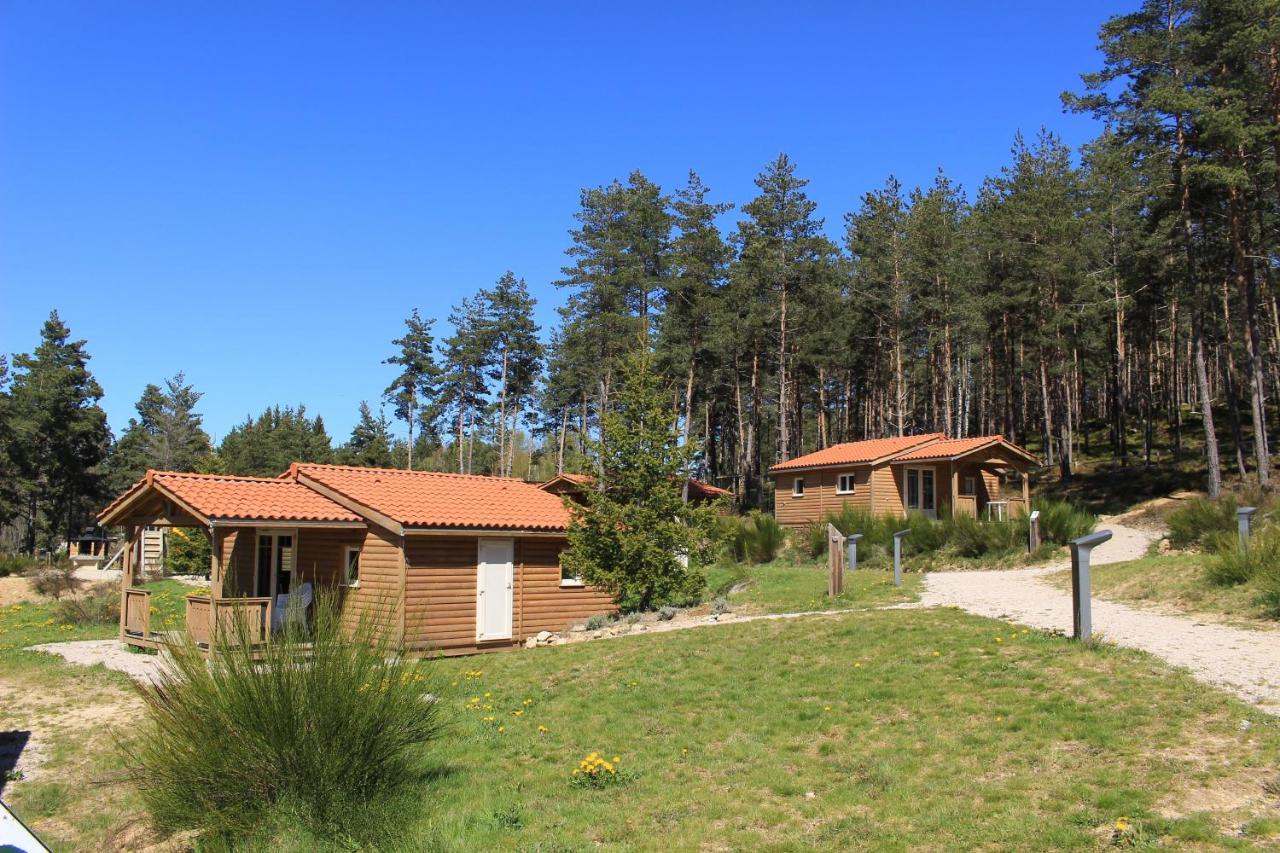 Les Chalets Du Haut-Forez Usson-en-Forez Eksteriør bilde