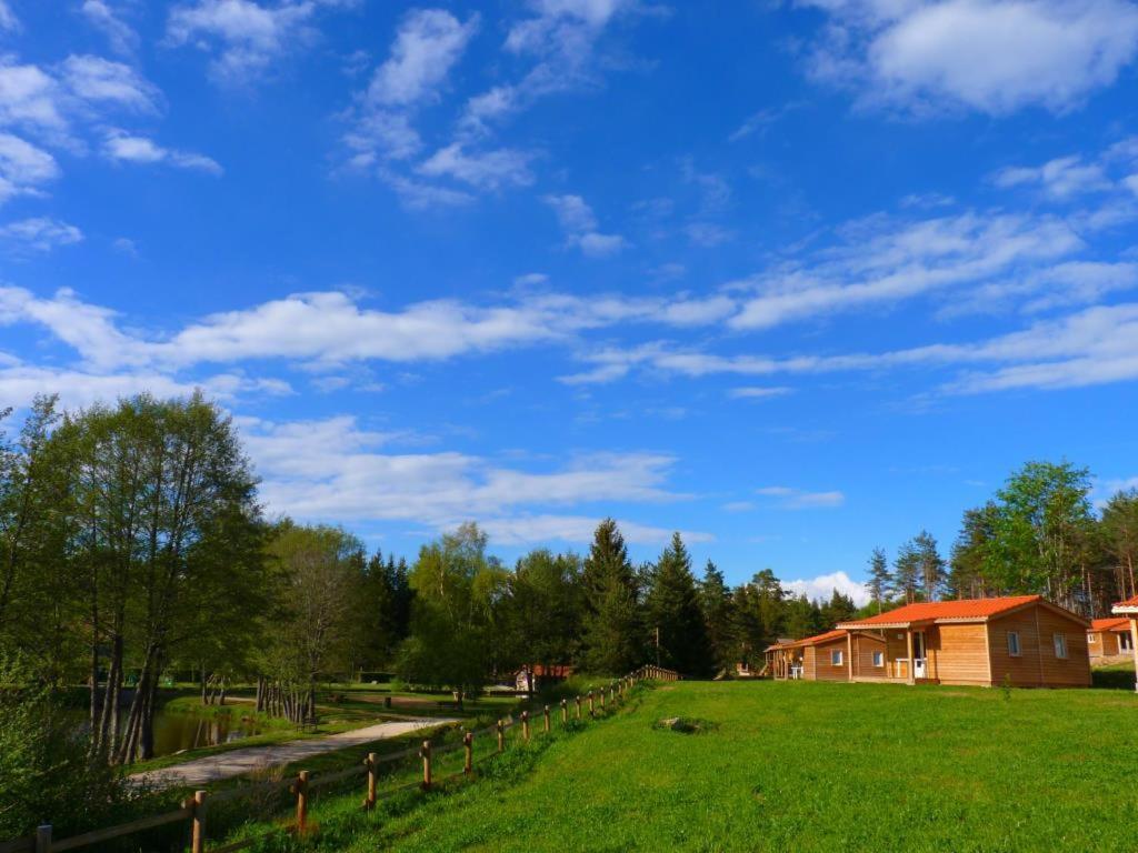 Les Chalets Du Haut-Forez Usson-en-Forez Eksteriør bilde