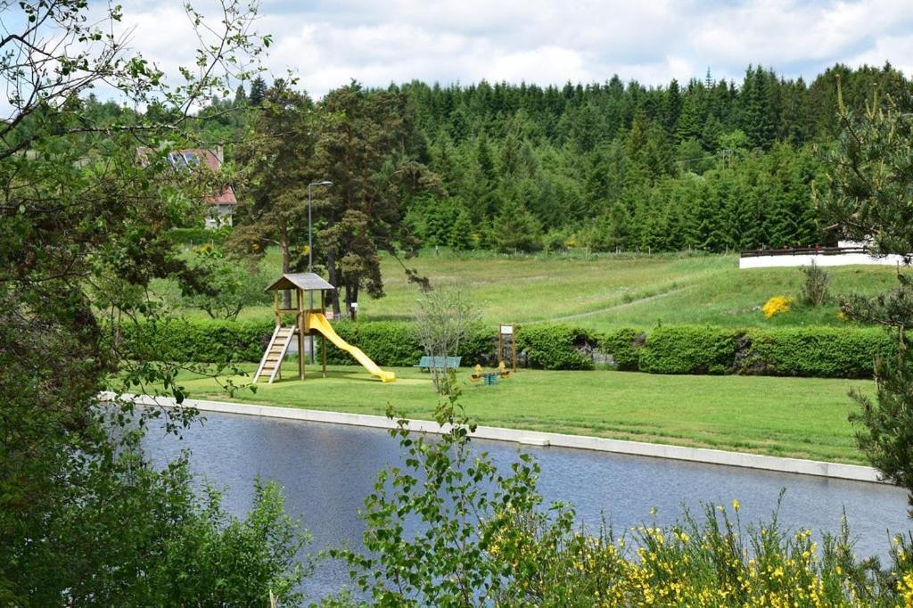 Les Chalets Du Haut-Forez Usson-en-Forez Eksteriør bilde
